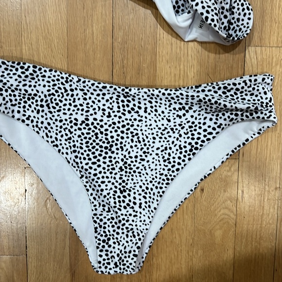 bathing suit - Picture 5 of 6